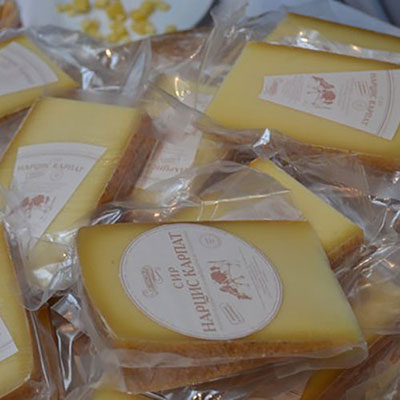 Сир Нарцис Карпат